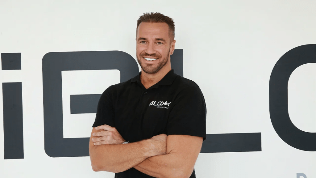 iBLOXX Studios Raises $5.4M for StrayShot Launch